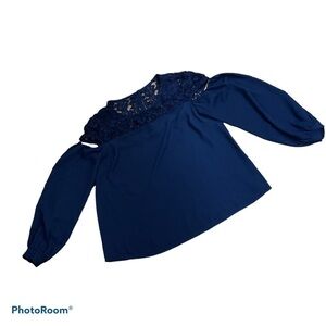 BB Dakota Navy Lace Chiffon Shoulder Cutout Blouse XS NWOT